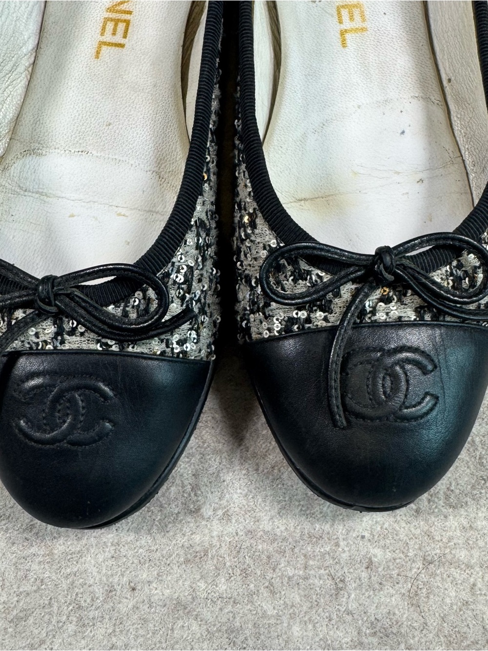 CHANEL Black & Gray Tweed Cap-Toe Bow Ballet Flats - Picture 5 of 9